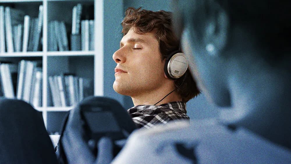 Music Industry Confronts Royalty Model Breakdown Amid Rise of AI Tracks